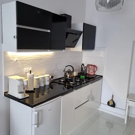 Chlodna Place דירה *